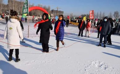 体验冰雪魅力 展示干警风采